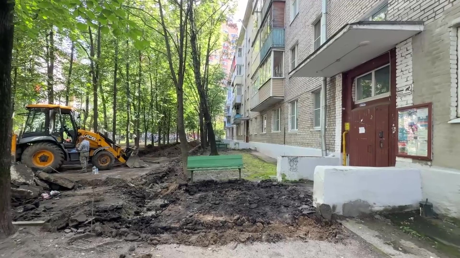 Реутов, благоуствойство, дворовая территория, бордюры, парковки, проезд спецтехники,