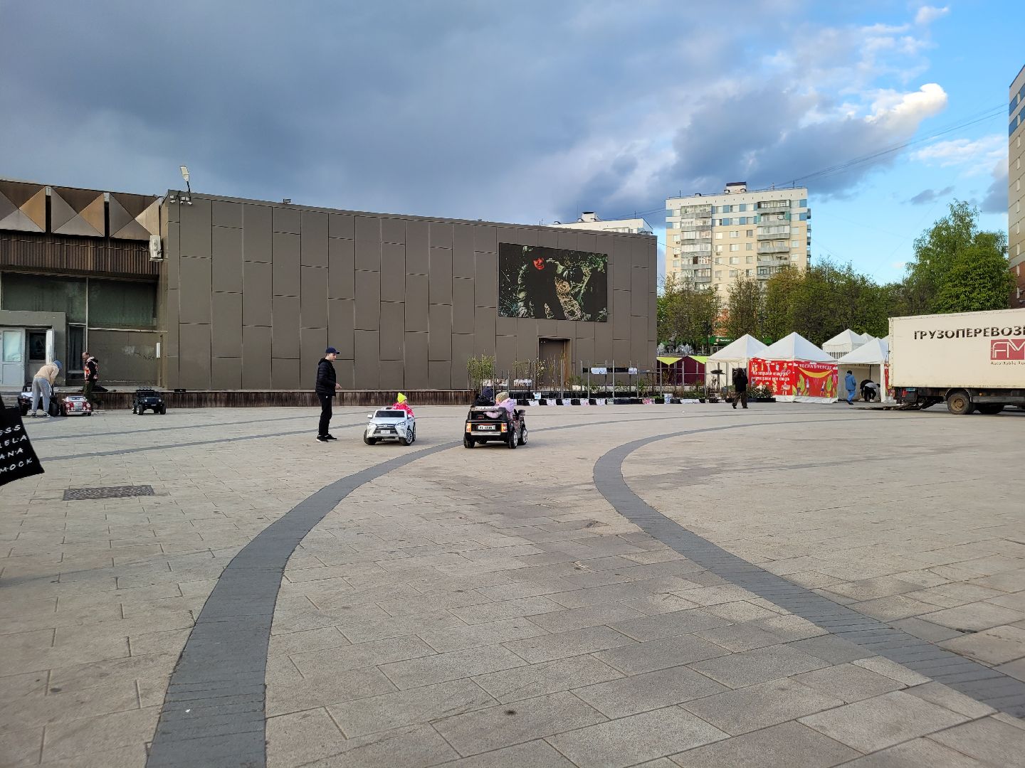 дети; аттракционы; лето; проект; видное