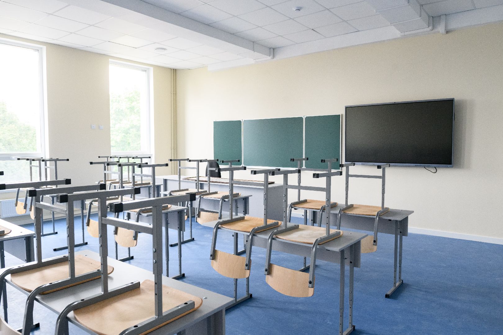 образование, лыткарино, гимназия 4, интерактивные панели, сверлильный станок, верстаки, трудовое обучение,