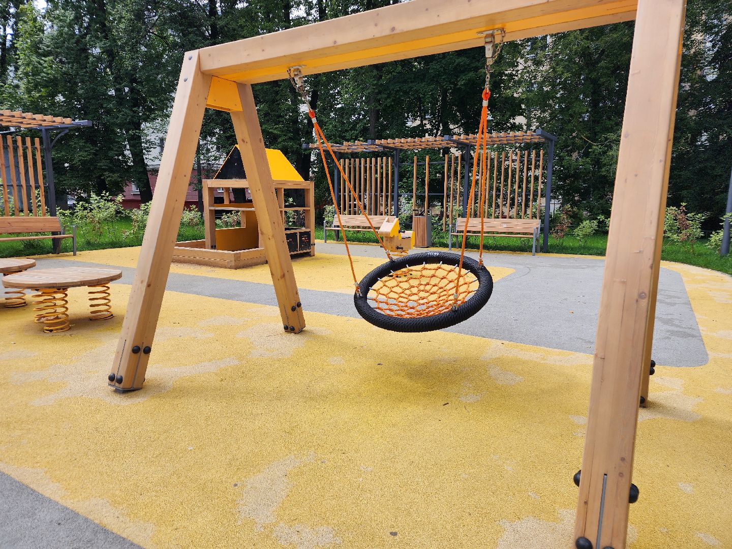 фрязино, ремонт детской площадки, вандализм,