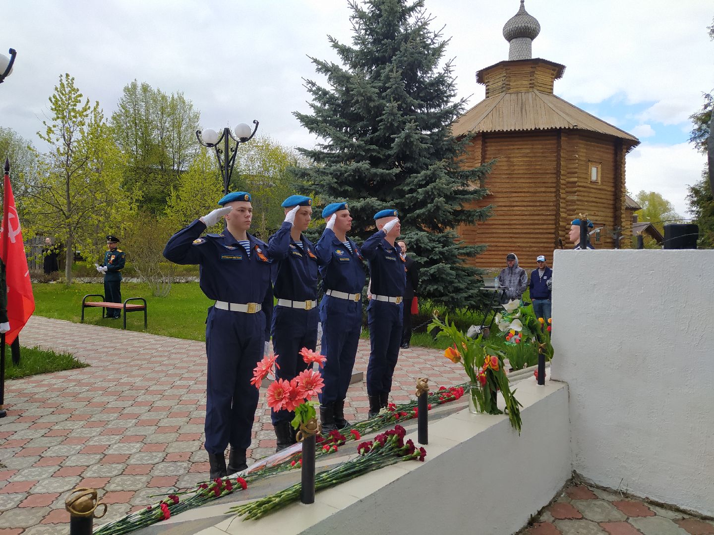 День Победы, памятник, цветы, ВОВ