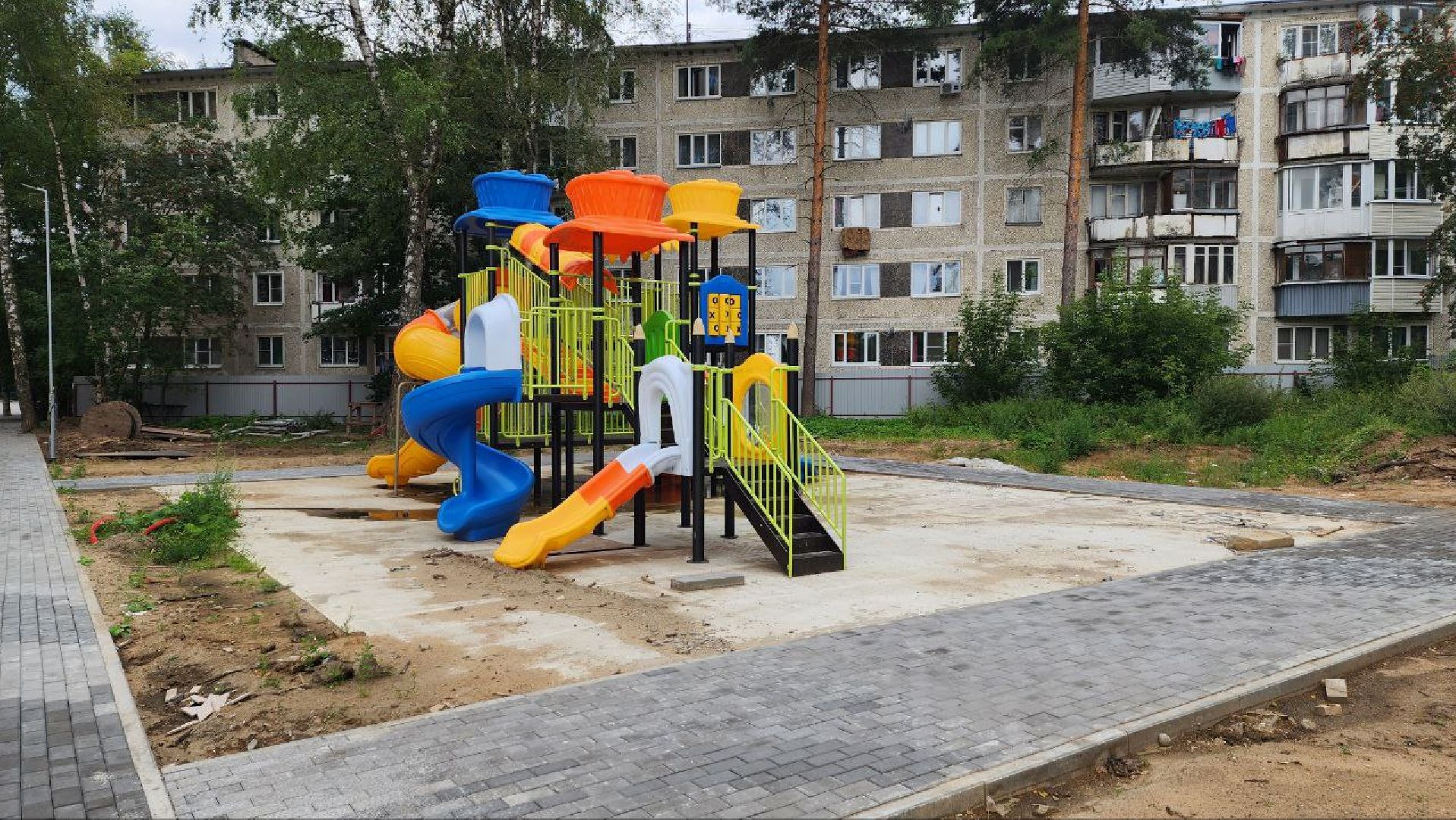 Дмитров, Переселенцы из аварийного жилья, Минстрой,