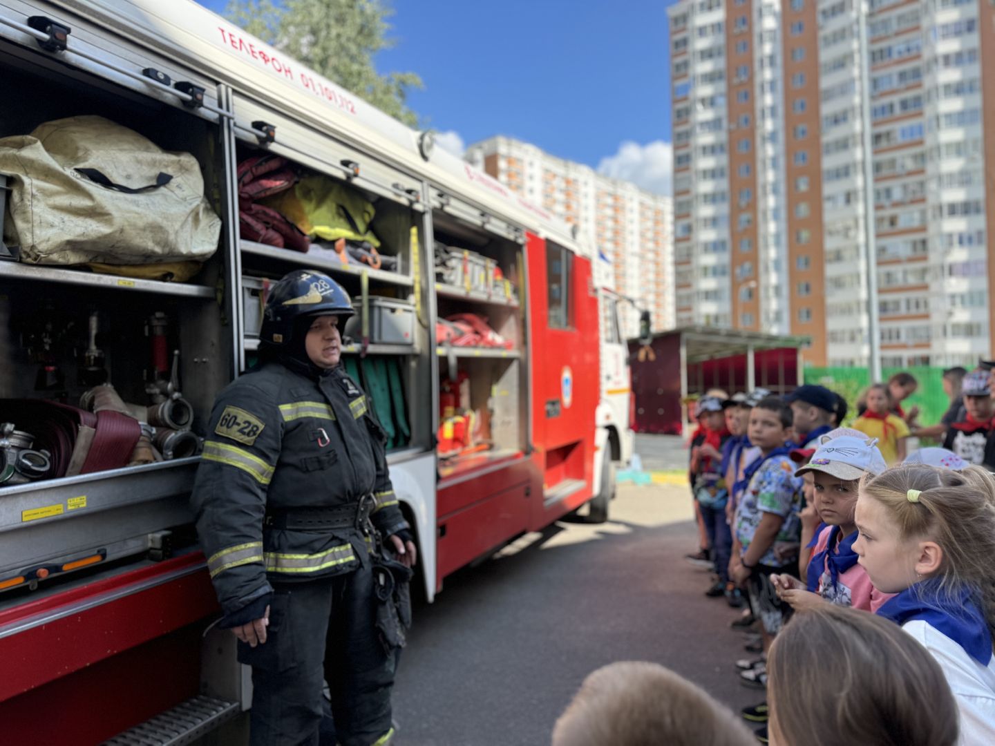 пожарные учения , детский сад колобок , ленинский городской округ, мчс, дети,