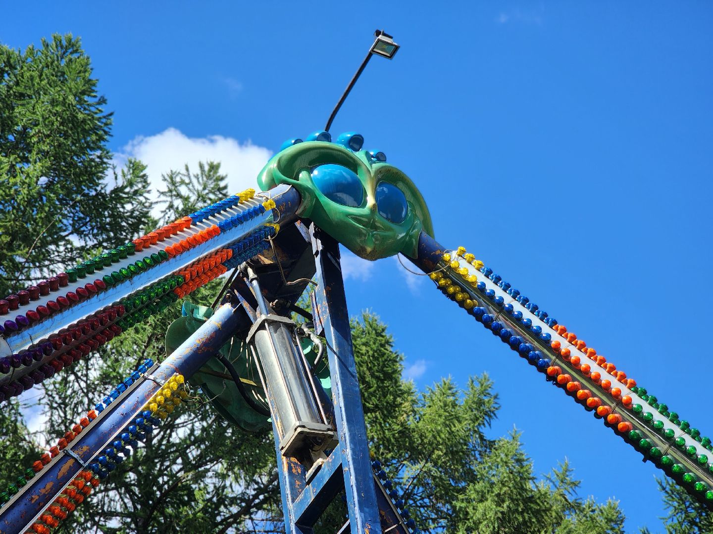 королёв, центральный городской парк , парк аттракционов в королеве, нло,