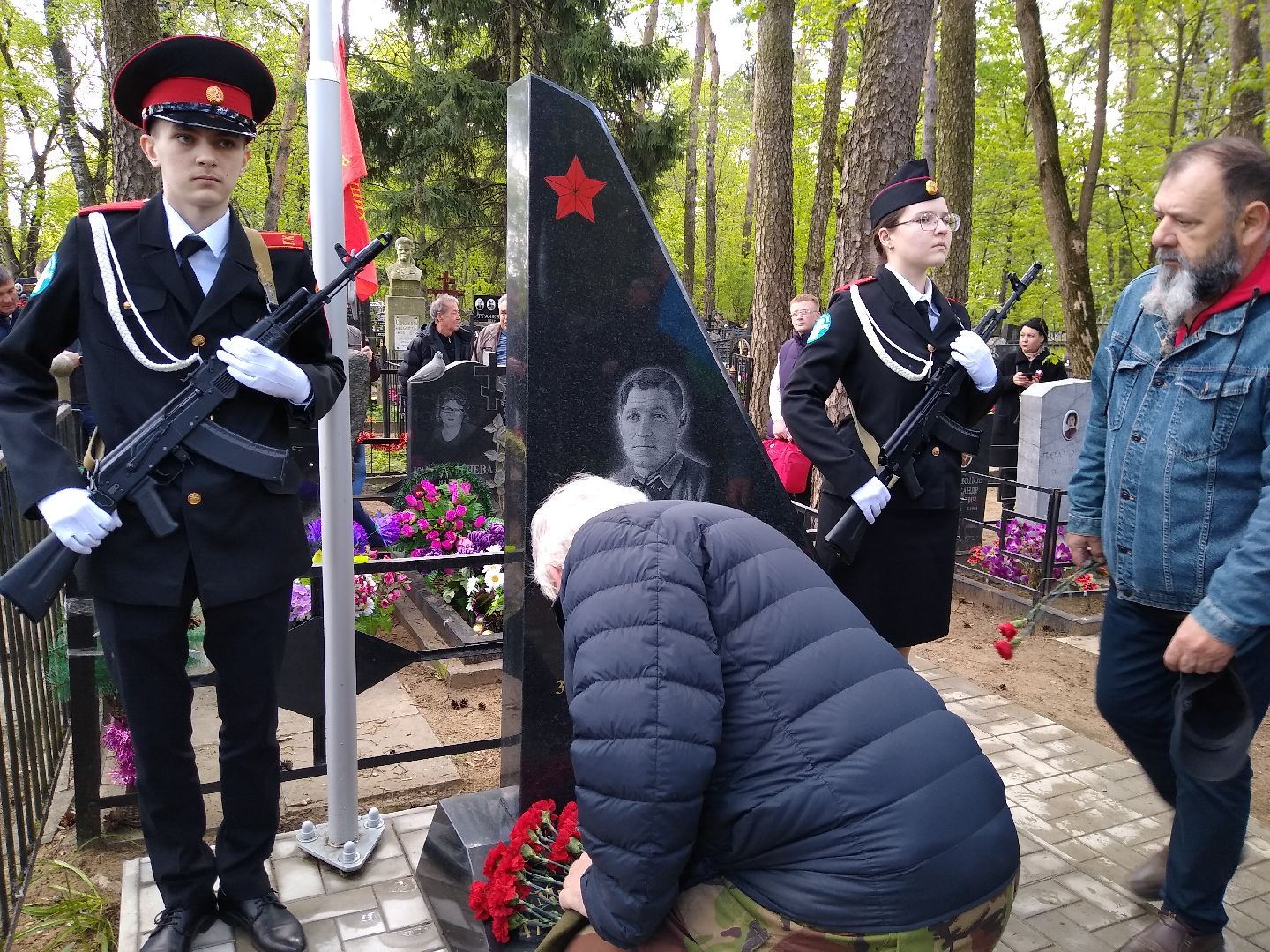 Раменское, общество, возложение цветов, памятник Левашову