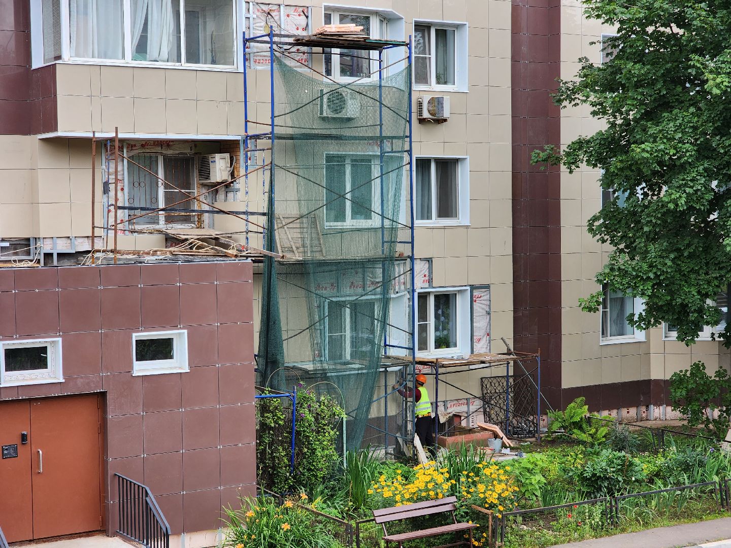 солнечногорск, жители , ремонт , дом, фасад,