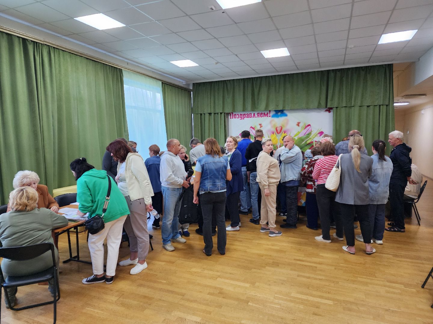 чехов,деревня манушкино, дк русь, выездная администрация, встреча с жителями, обращения граждан, ремонт проезда, улицы елецкая и ступинская, дорожный ремонт, сделать переходное или твердое покрытие, содержание дорог, мбу чеховское благоустройство, коллективное обращение жителей,