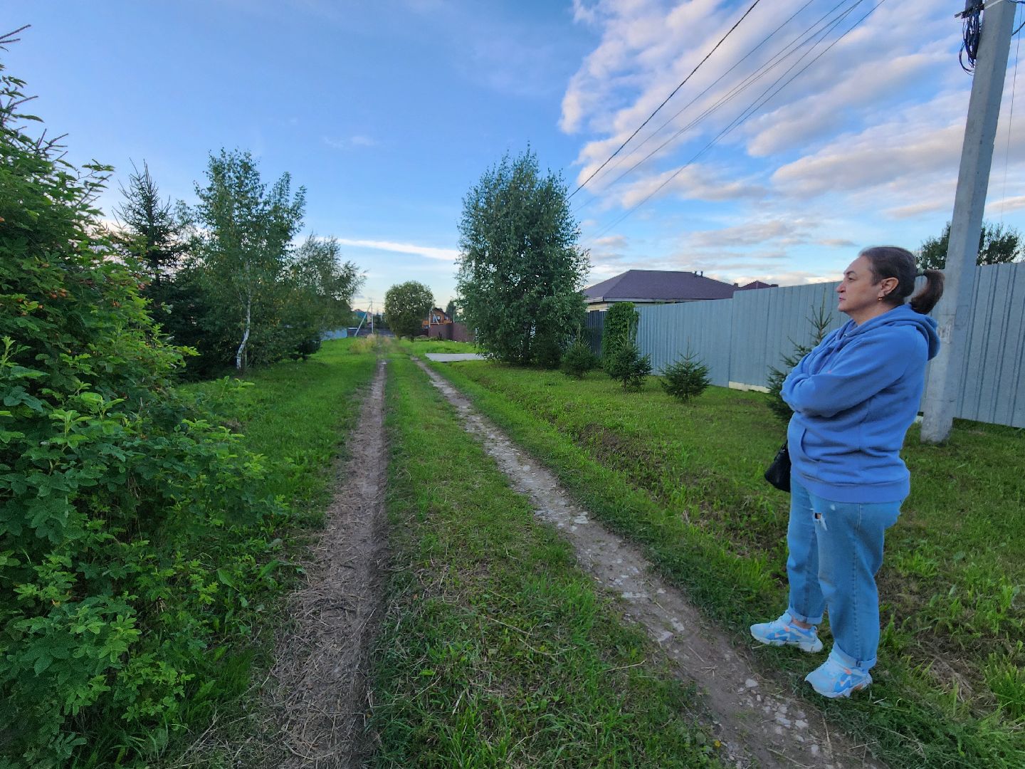 чехов,деревня манушкино, дк русь, выездная администрация, встреча с жителями, обращения граждан, ремонт проезда, улицы елецкая и ступинская, дорожный ремонт, сделать переходное или твердое покрытие, содержание дорог, мбу чеховское благоустройство, коллективное обращение жителей,