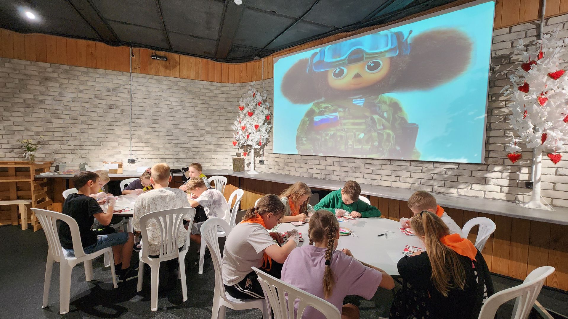 чебурашка на сво, символ победы, протвино,