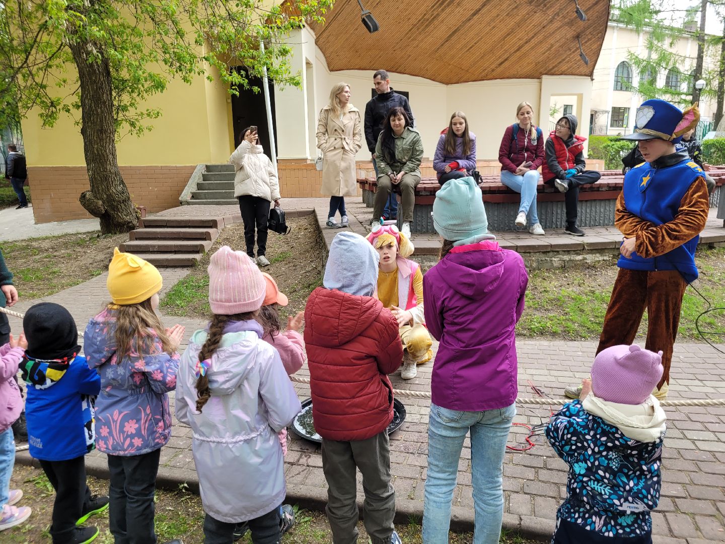 дети: парки; праздник; мыльные пузыри; победный май