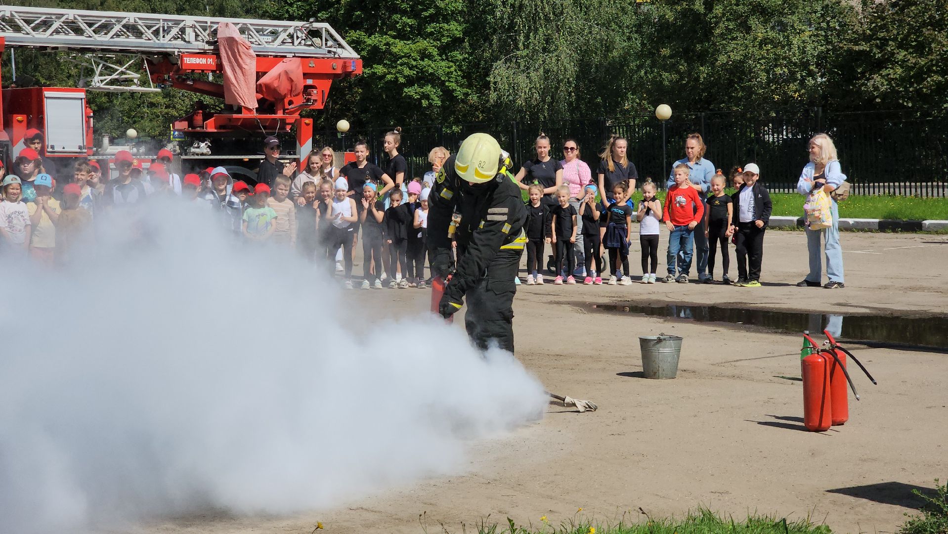 Пожарные, пожарная безопасность, пожарные автомобили, Лобня,