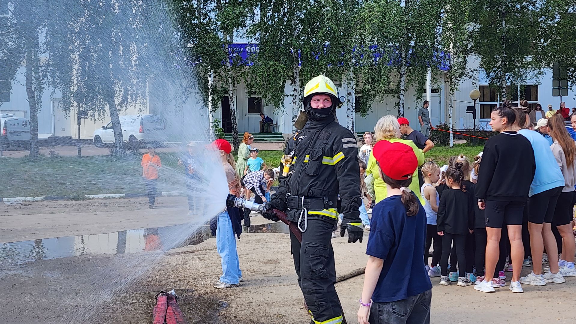 Пожарные, пожарная безопасность, пожарные автомобили, Лобня,