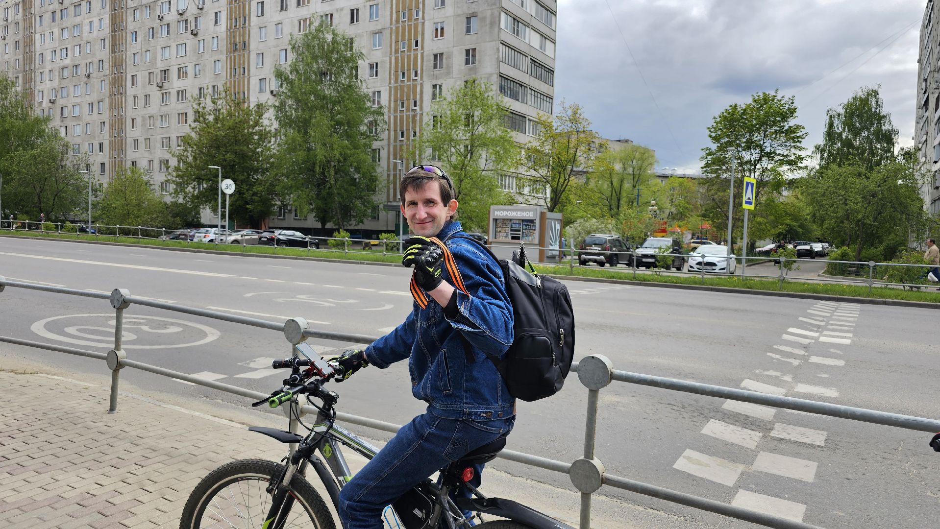 День Победы, акция, георгиевская лента, волонтеры Победы, Дзержинский