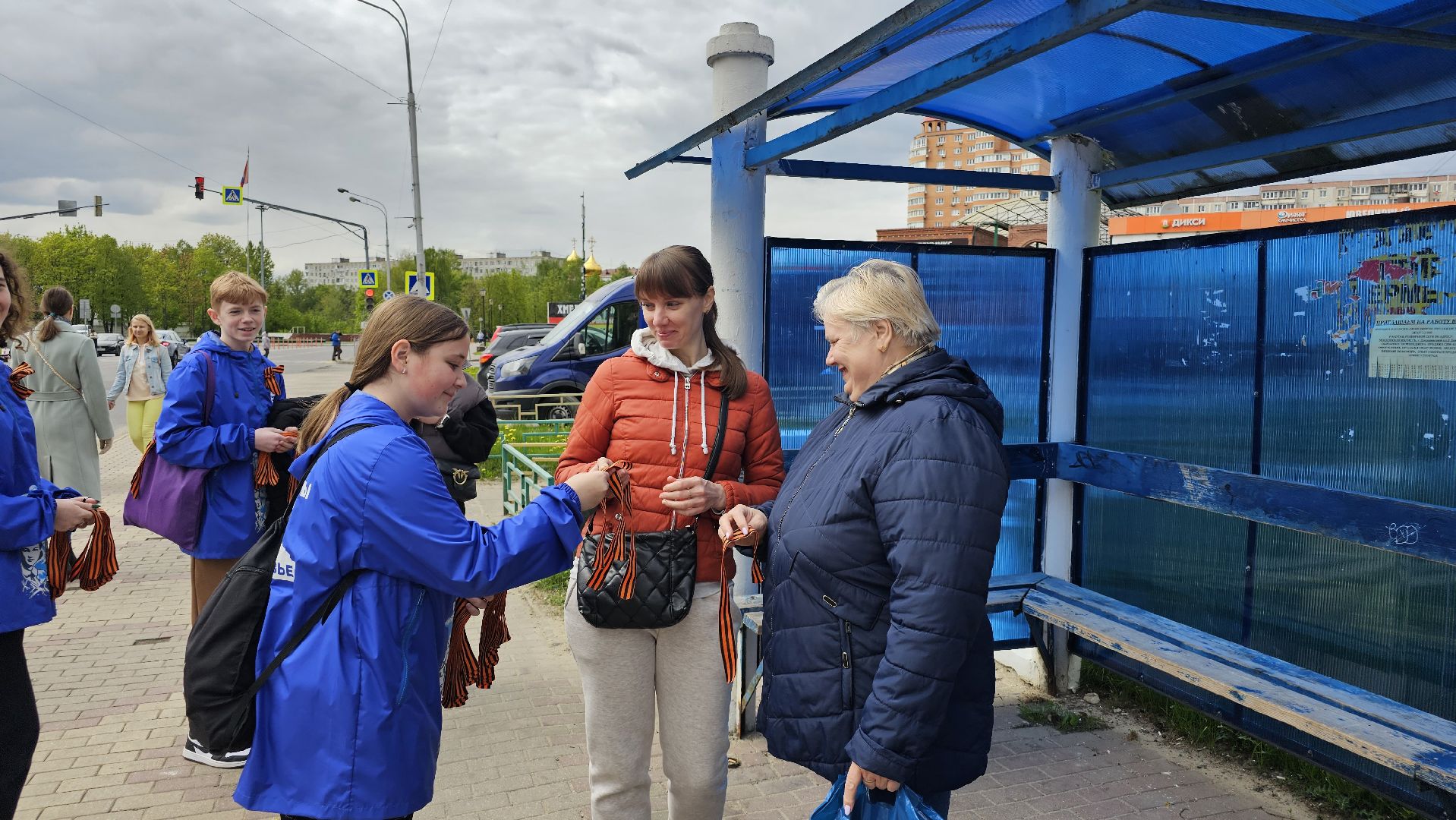 День Победы, акция, георгиевская лента, волонтеры Победы, Дзержинский