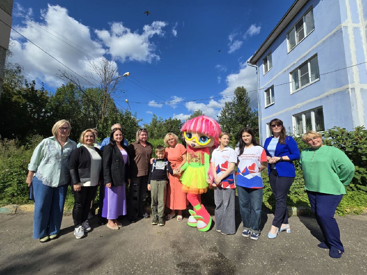 можайск, можайский муниципальный округ, подмосковье, 1 сентября, общество, рюкзаки , губернатор мо,  подарки от губернатора,