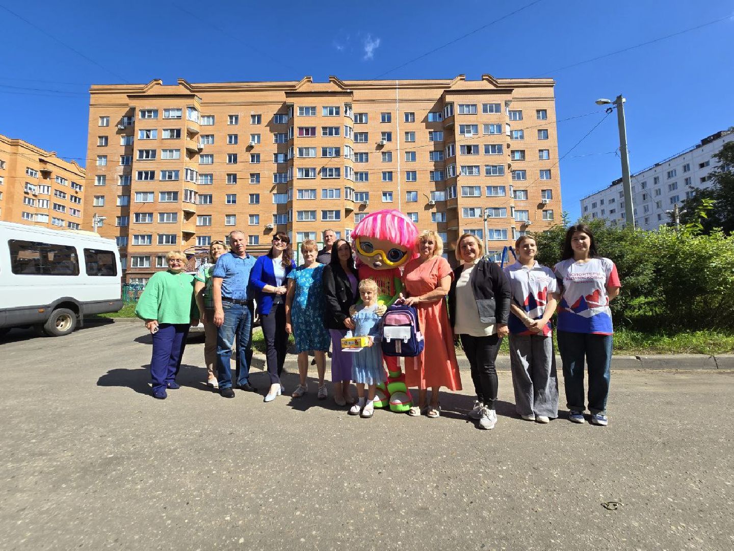 можайск, можайский муниципальный округ, подмосковье, 1 сентября, общество, рюкзаки , губернатор мо,  подарки от губернатора,