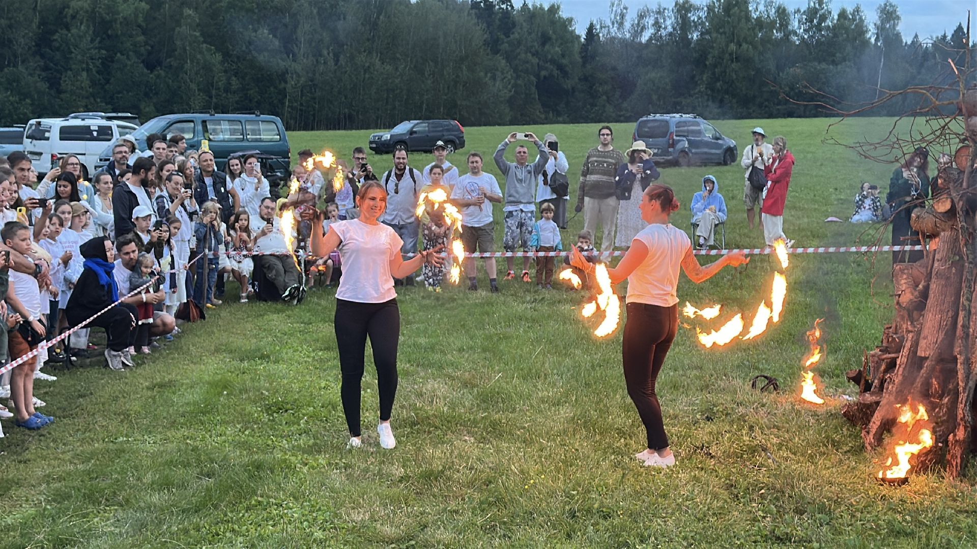 сергиево-посадский городской округ, деревня глебово, Поместье Клу, Белая чердачная барахолка , Барахолка , хоровод,