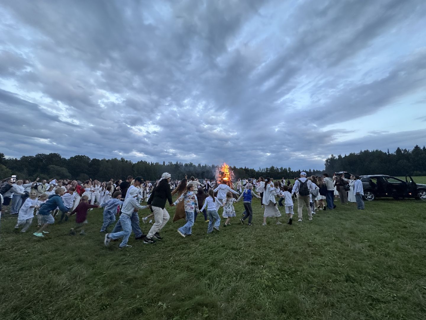 сергиево-посадский городской округ, деревня глебово, Поместье Клу, Белая чердачная барахолка , Барахолка , хоровод,