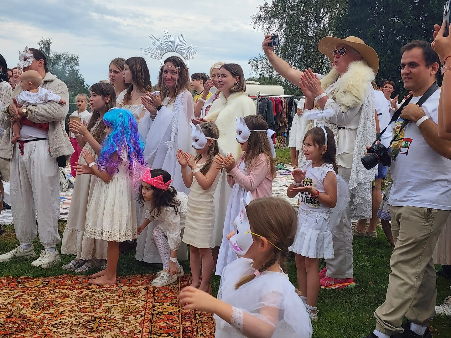 сергиево-посадский городской округ, деревня глебово, Поместье Клу, Белая чердачная барахолка , Барахолка , хоровод,
