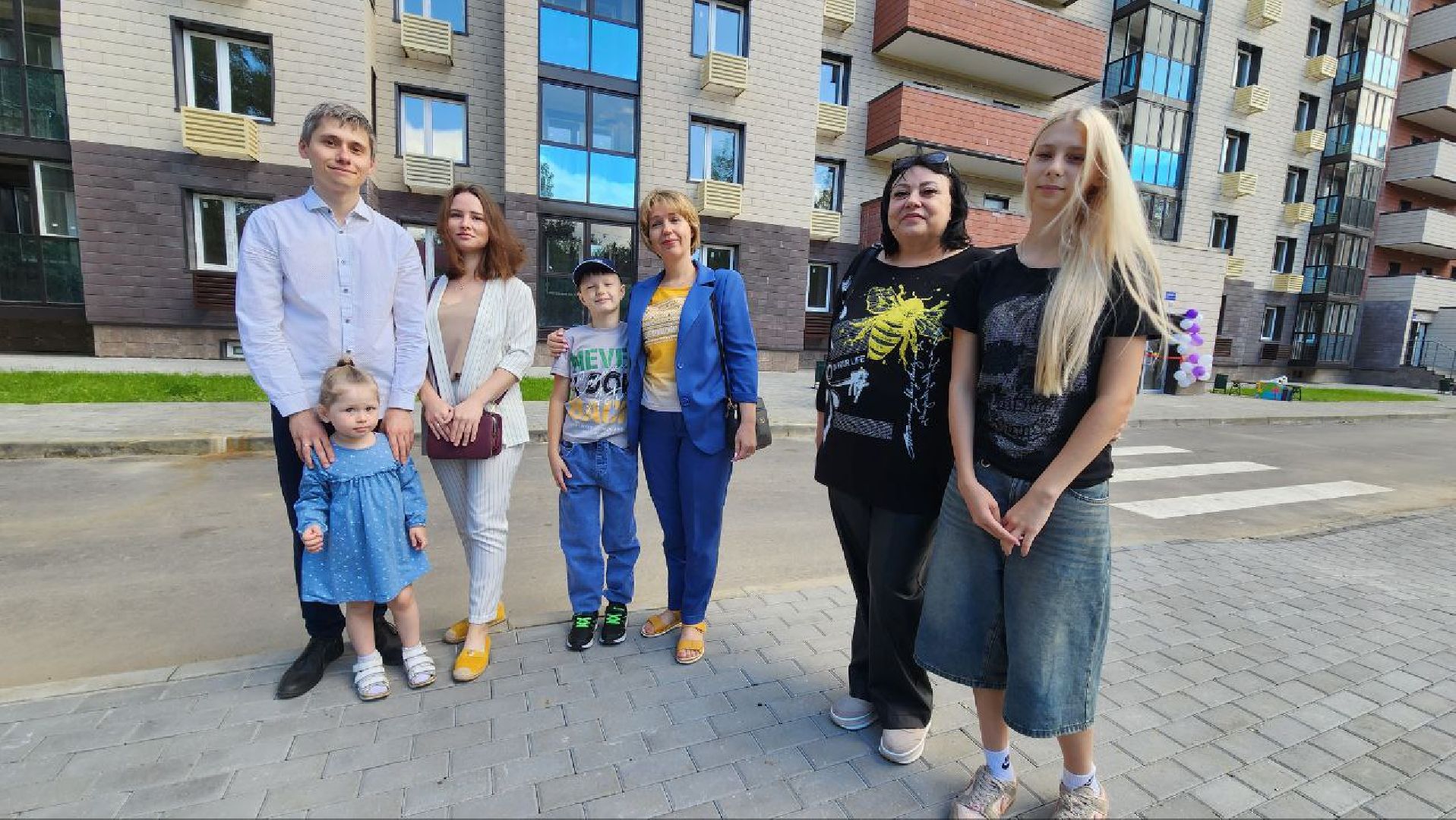 Дмитров, Микрорайон ДЗФС, Переселенцы из аварийного жилья, Минстрой,Минжилполитики,