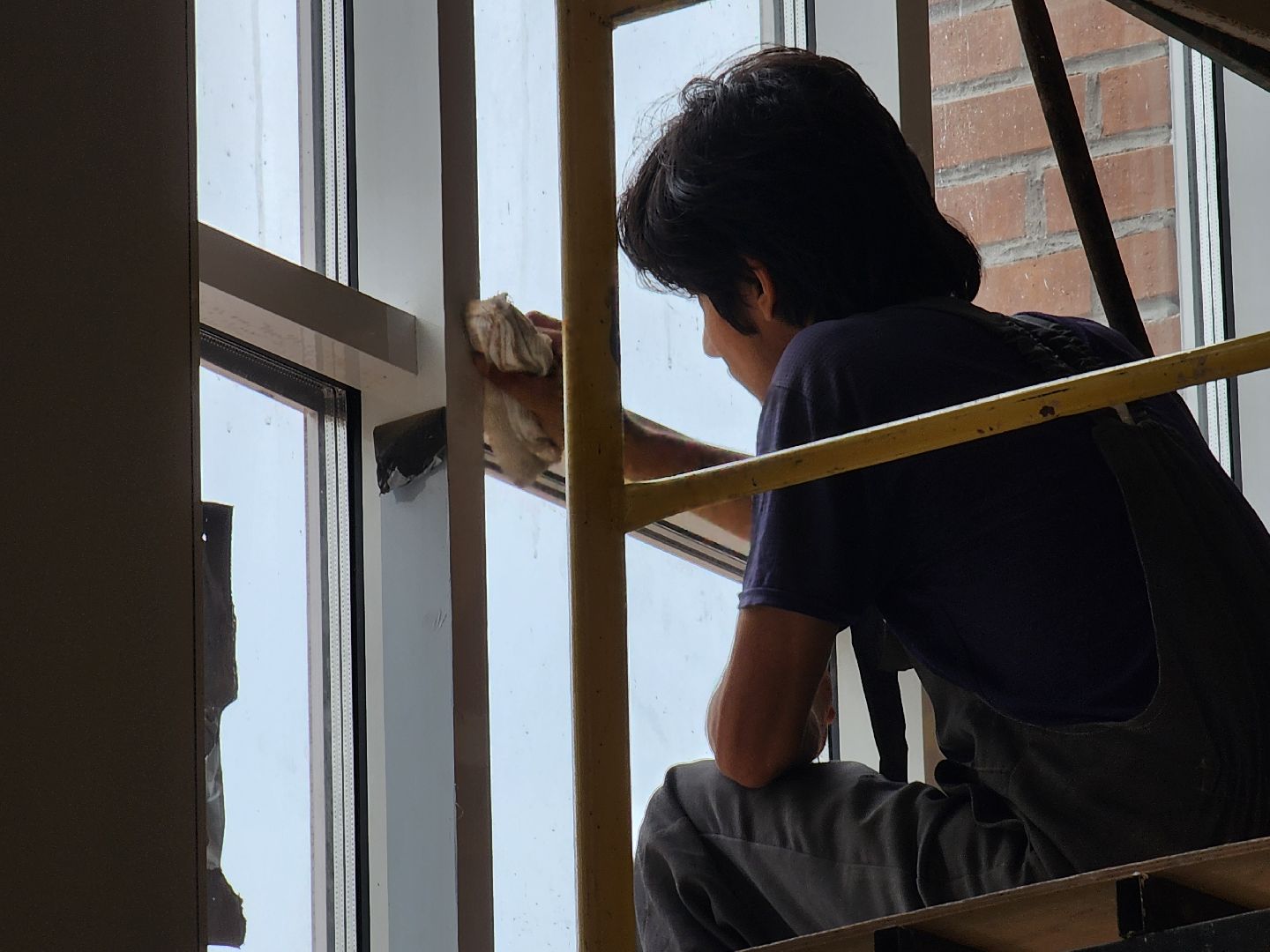 чехов, школа 3, пристройка на 200 мест, строительство, спортивные залы, актовый зал, читальный зал, оборудование, оснащение, техника, уборка, чистка окон, госпрограмма московской области, губернатор подмосковья,