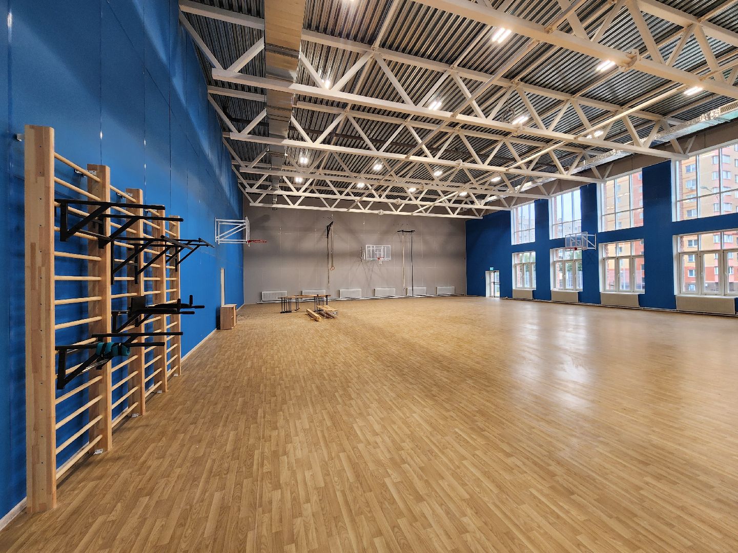 чехов, школа 3, пристройка на 200 мест, строительство, спортивные залы, актовый зал, читальный зал, оборудование, оснащение, техника, уборка, чистка окон, госпрограмма московской области, губернатор подмосковья,