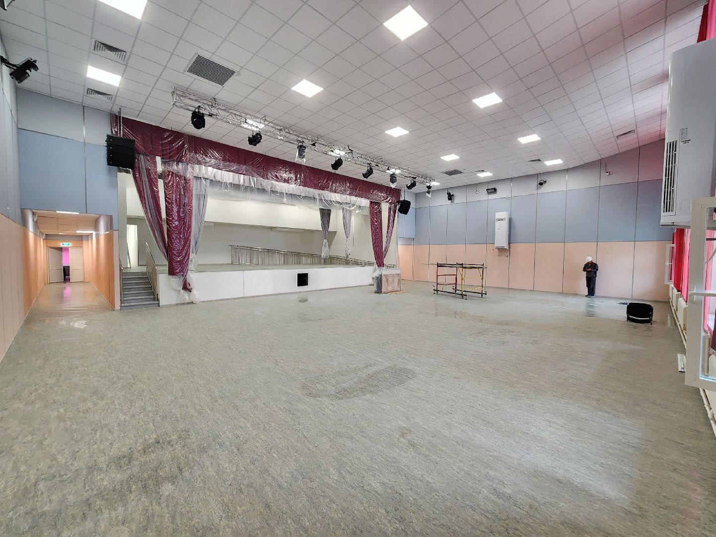 чехов, школа 3, пристройка на 200 мест, строительство, спортивные залы, актовый зал, читальный зал, оборудование, оснащение, техника, уборка, чистка окон, госпрограмма московской области, губернатор подмосковья,