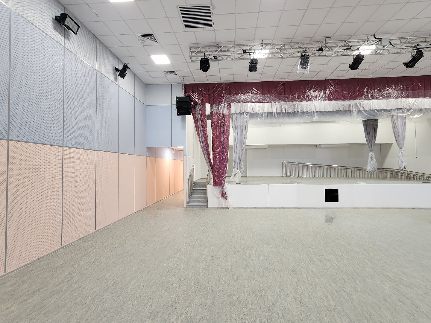 чехов, школа 3, пристройка на 200 мест, строительство, спортивные залы, актовый зал, читальный зал, оборудование, оснащение, техника, уборка, чистка окон, госпрограмма московской области, губернатор подмосковья,