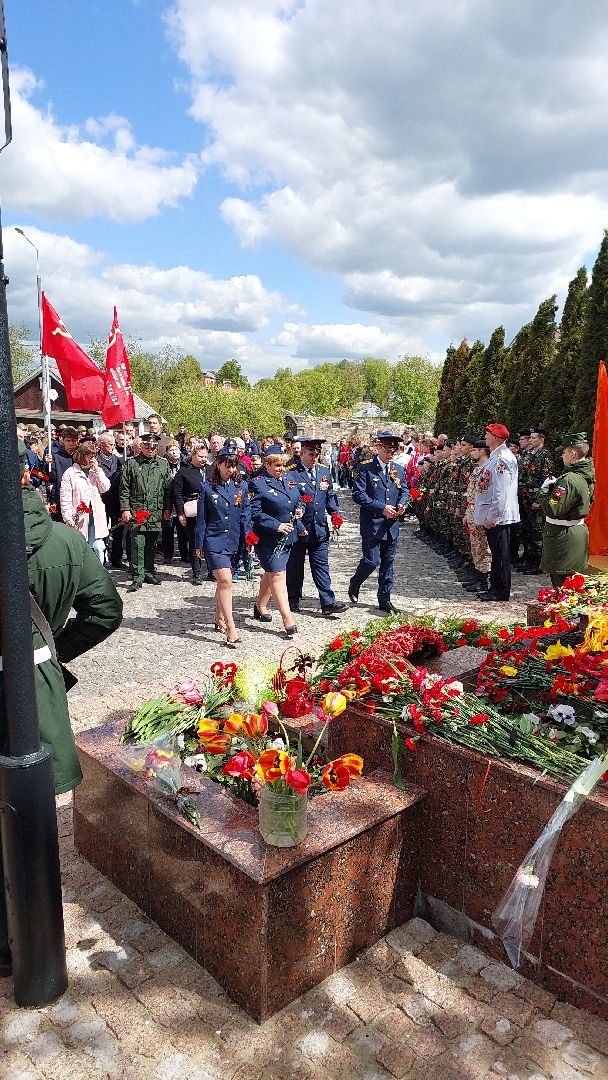 соборная гора, серпухов, день победы, памятник воину, вечный огонь, волонтеры, вов,
