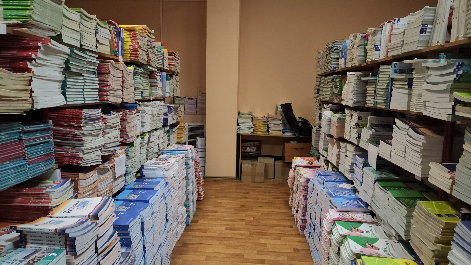 вертикалки, пушкино, школа 1, подготовка школы к учебному году, косметический ремонт, новое оборудование, коммуникации, покраска стен,первоклассники, учителя,