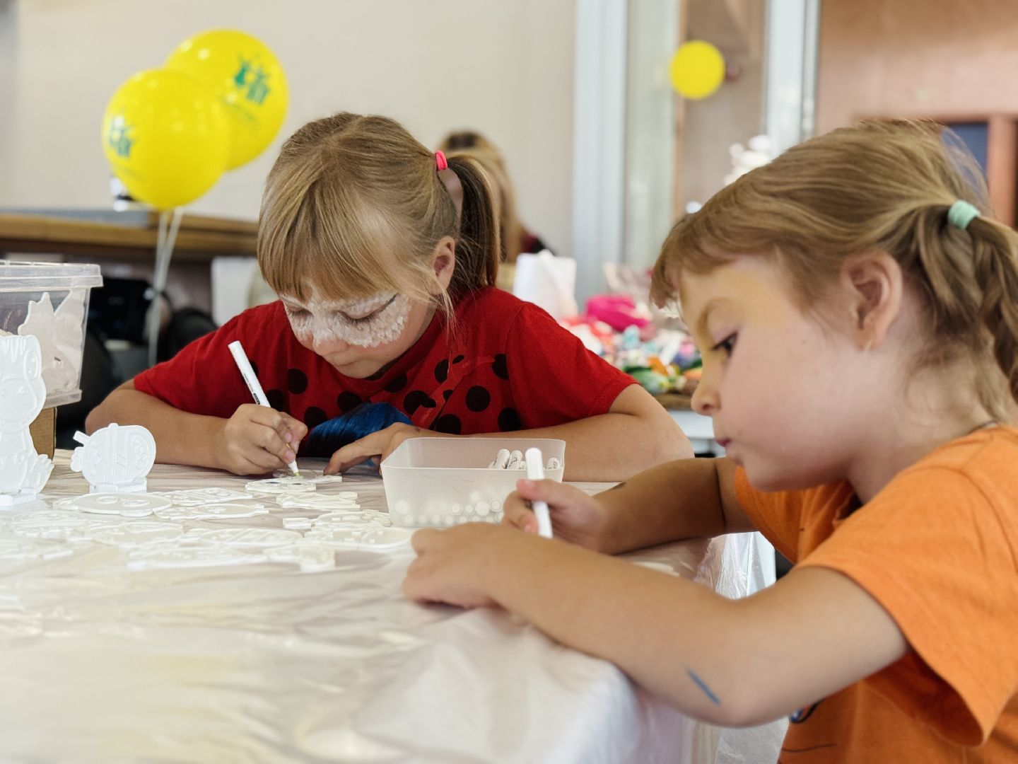 раменское, собери ребенка в школу, благотворительность, молодежный центр, депутаты, благотворительная акция,