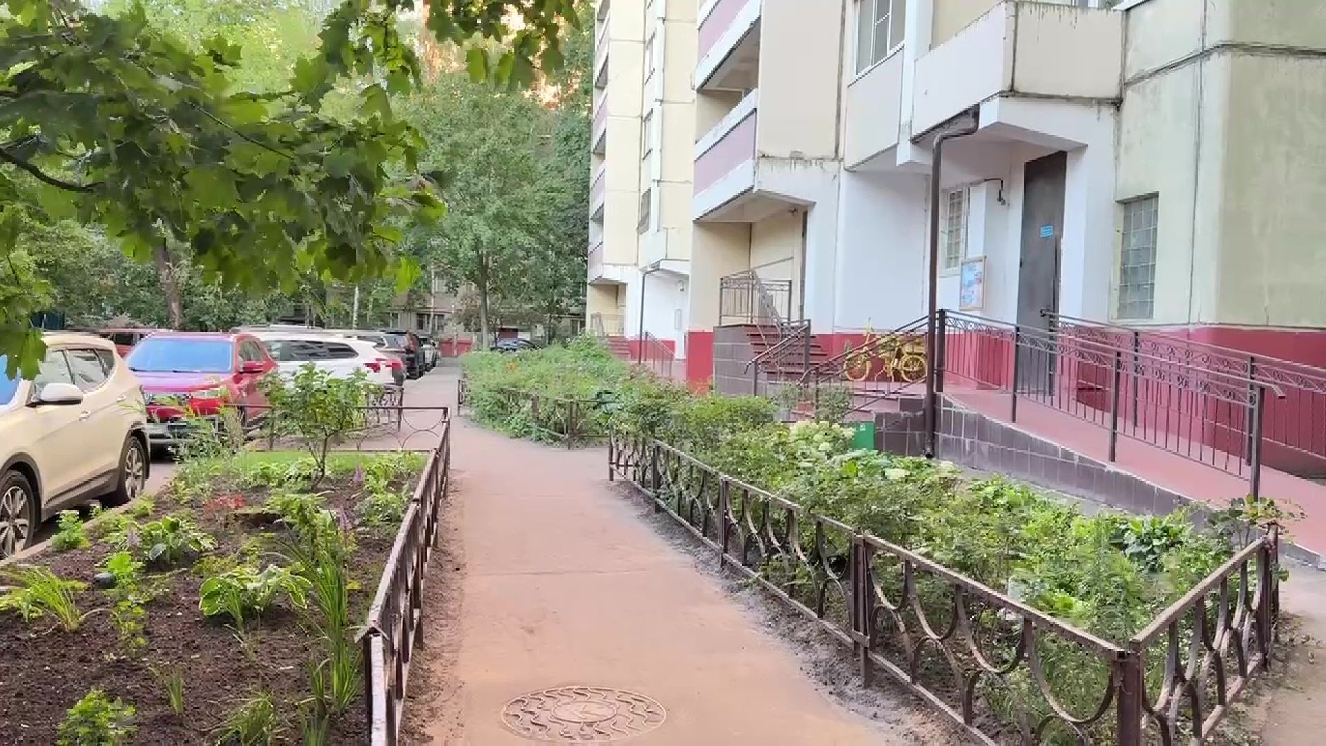 Реутов, клумба, красивый двор, благоустройство,