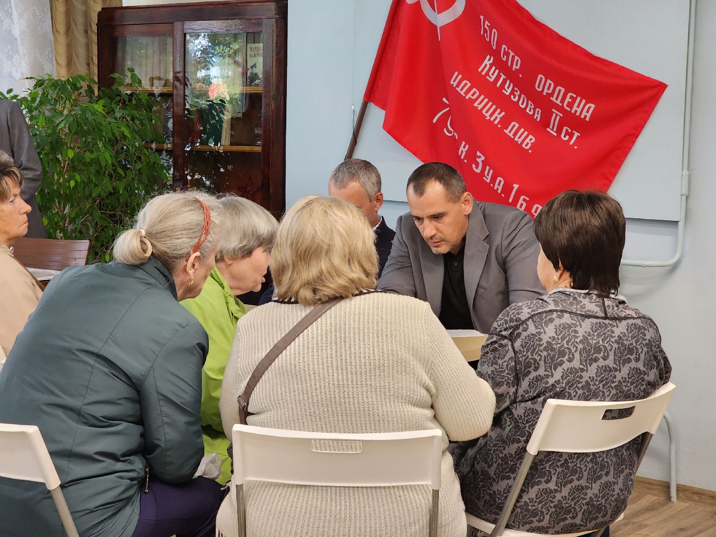 электросталь, жители, жкх, ремонт крыши, выездная администрация, власть,