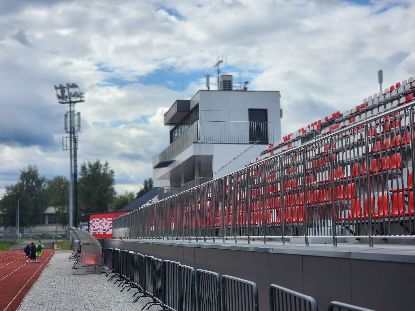 королёв, спорт в королеве, стадион чайка, легенды футбола, летний спортивный фестиваль выходи во двор,