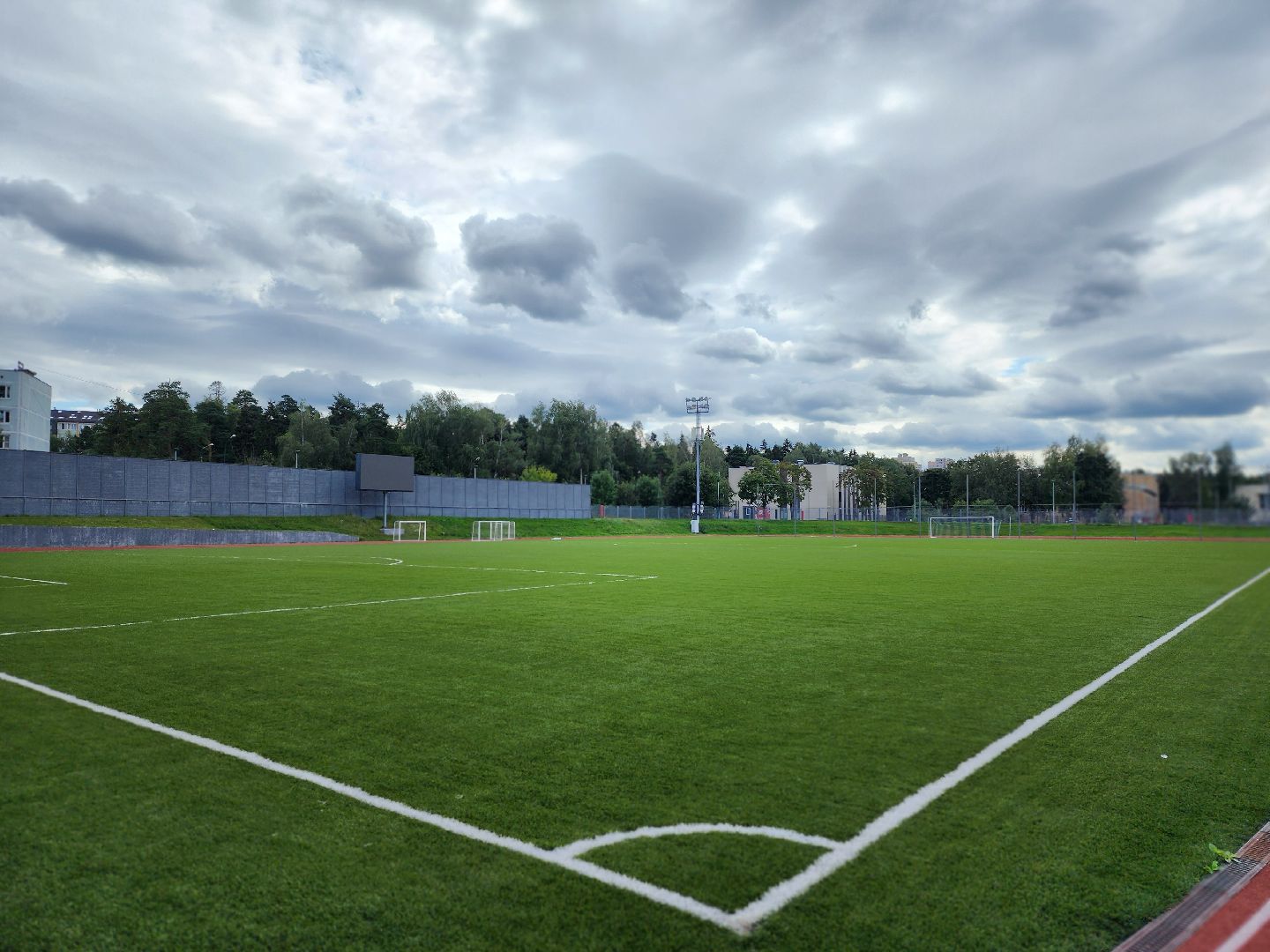 королёв, спорт в королеве, стадион чайка, легенды футбола, летний спортивный фестиваль выходи во двор,