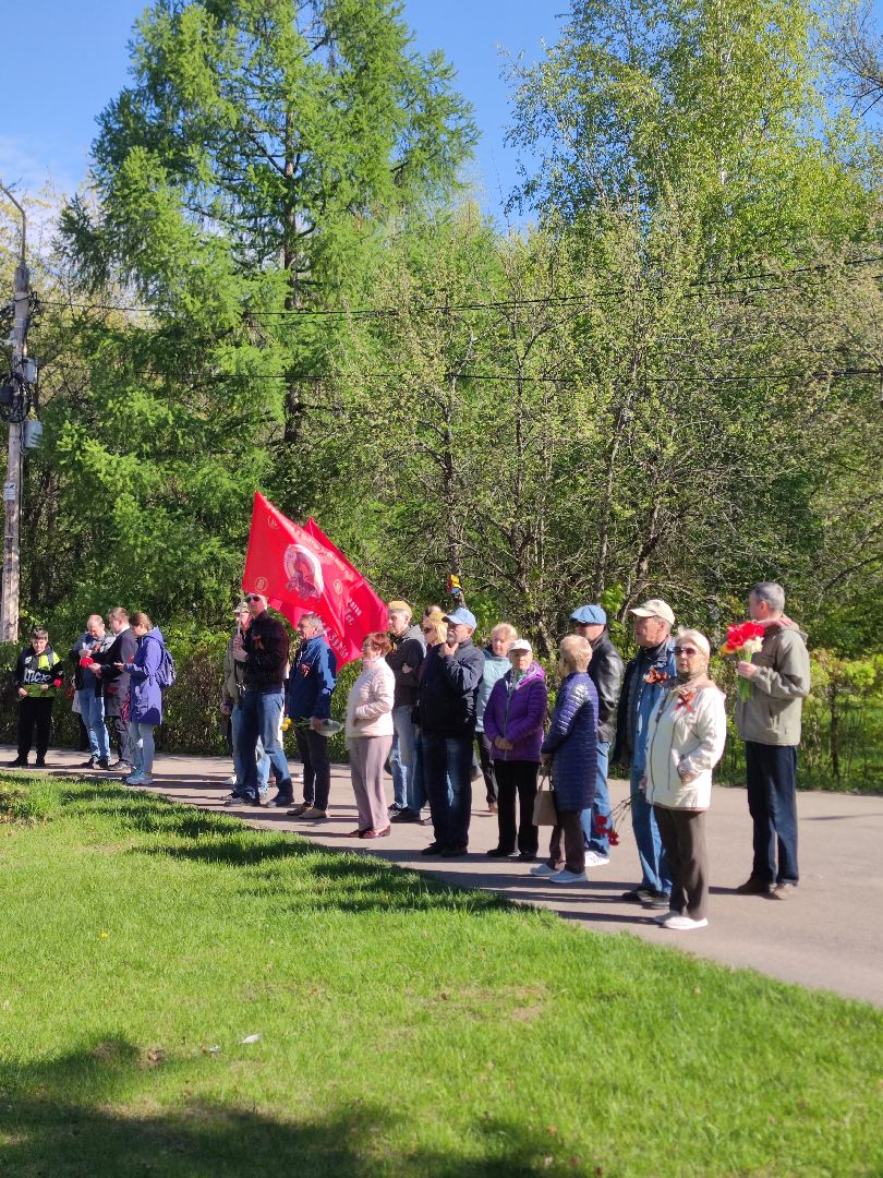 Митинг, возложение цветов, День Победы, Дубна