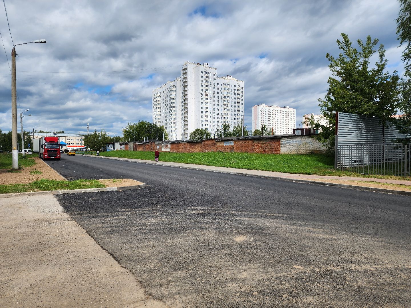 чехов, улица весенняя, дорожный ремонт, капремонт дороги, замена покрытия, расширение парковок, парковочные карманы, дорожные знаки, пешеходные переходы, госпрограмма московской области, развитие дорожного комплекса,