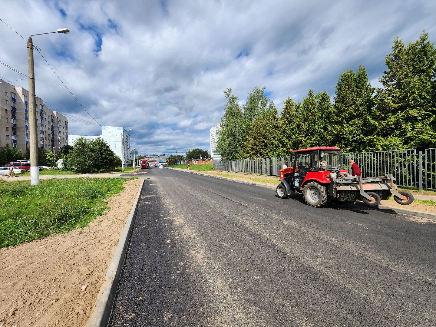 чехов, улица весенняя, дорожный ремонт, капремонт дороги, замена покрытия, расширение парковок, парковочные карманы, дорожные знаки, пешеходные переходы, госпрограмма московской области, развитие дорожного комплекса,
