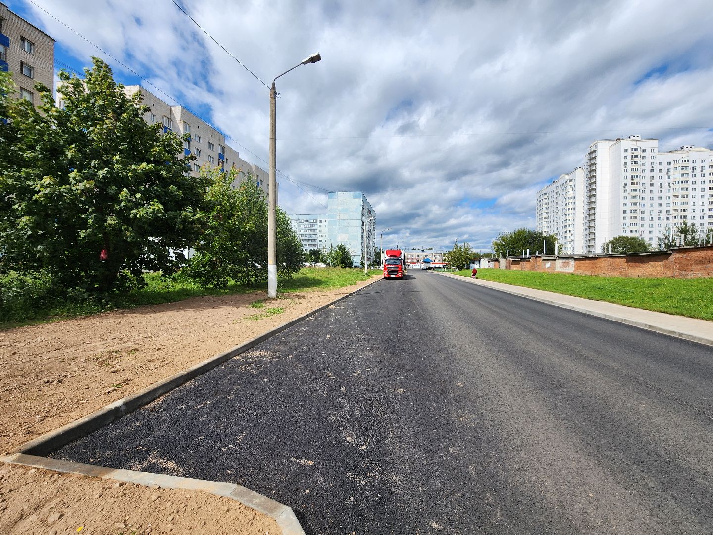 чехов, улица весенняя, дорожный ремонт, капремонт дороги, замена покрытия, расширение парковок, парковочные карманы, дорожные знаки, пешеходные переходы, госпрограмма московской области, развитие дорожного комплекса,
