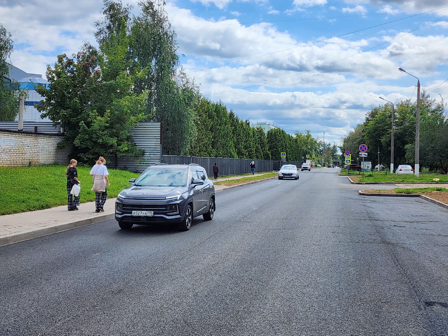 чехов, улица весенняя, дорожный ремонт, капремонт дороги, замена покрытия, расширение парковок, парковочные карманы, дорожные знаки, пешеходные переходы, госпрограмма московской области, развитие дорожного комплекса,
