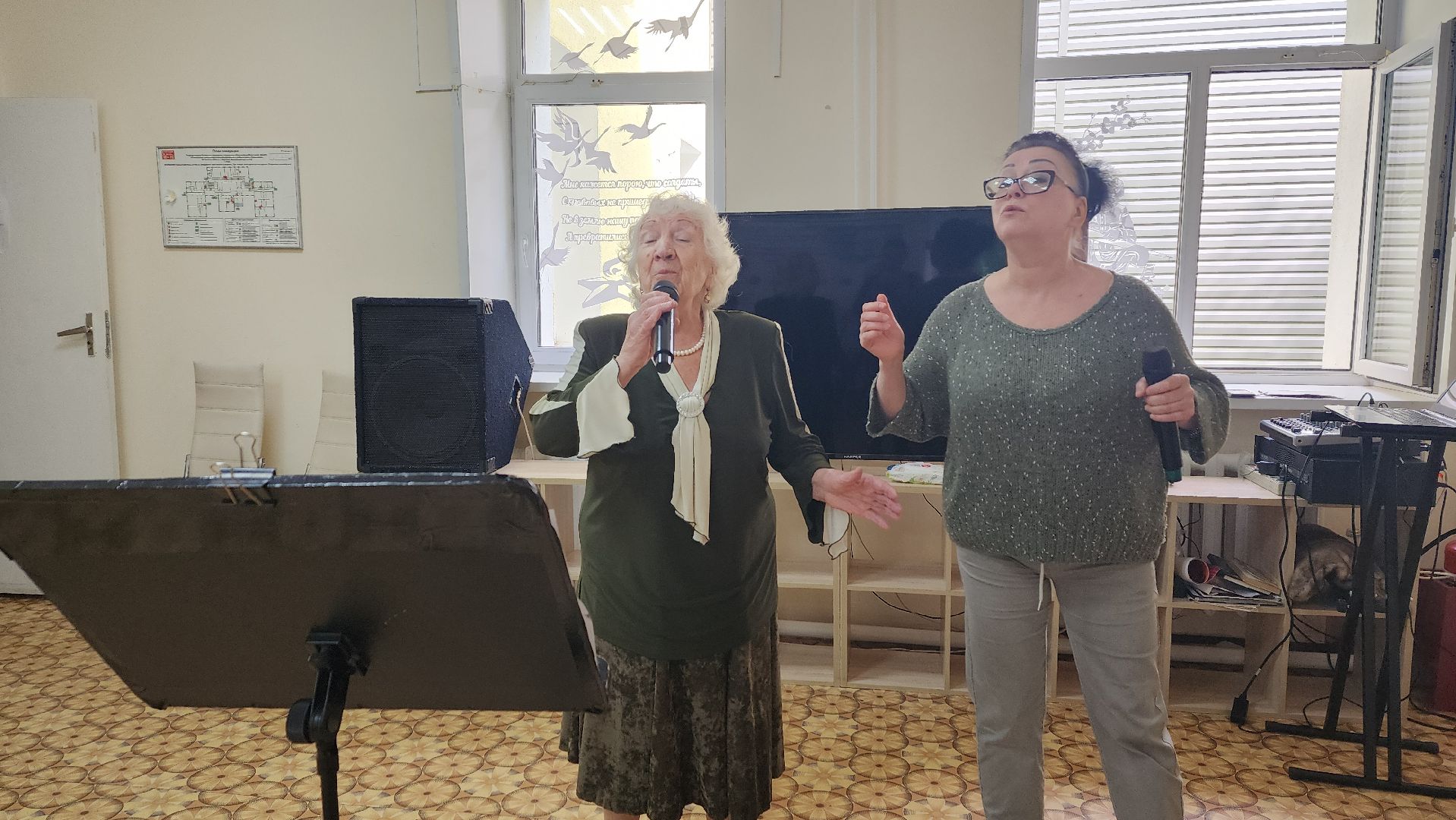 вертикалки, день россии, репетиция, концерт, активное долголетие, песни и танцы, песни о родине, эстрада,музыка, центр социального обслуживания,