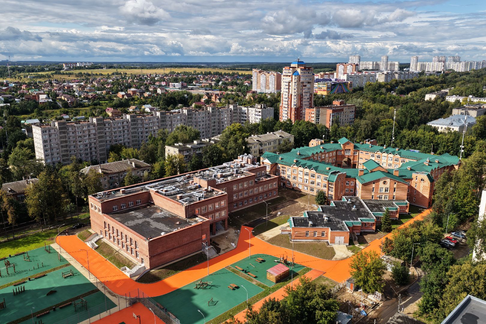 видео с коптера, пристройка к школе 3, образование в чехове,