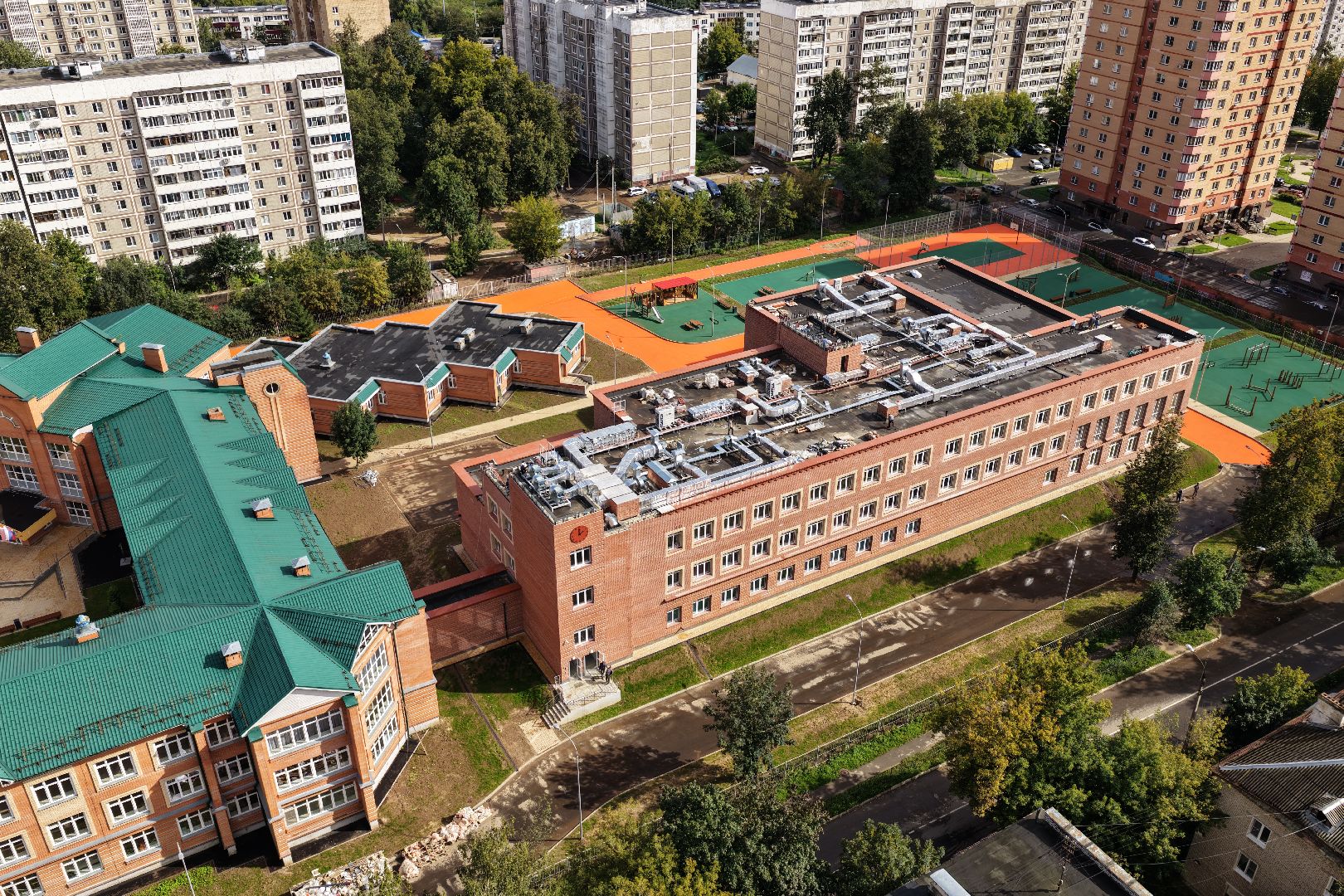 видео с коптера, пристройка к школе 3, образование в чехове,