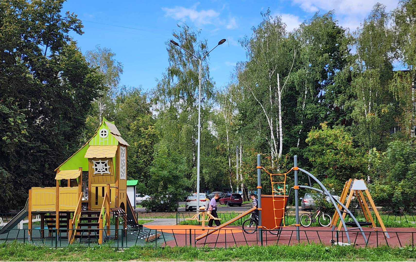 чехов, улица мира, благоустройство двора, детские площадки, спортивные площадки, тренажерный комплекс, зоны отдыха, госпрограмма московской области, формирование комфортной городской среды,воркаут,