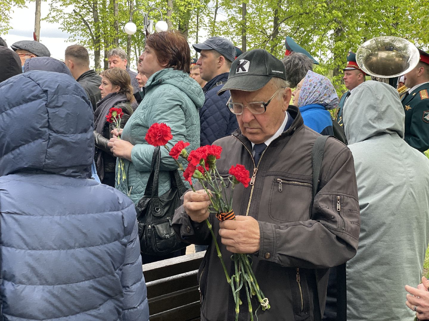 Цветы, памятник