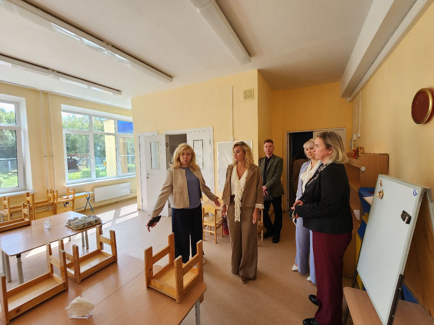 чехов, микрорайон венюково , школа 9, дошкольное отделение , подготовка к новому учебному году , косметический ремонт , обновление пищеблока, ремонт бассейна , благоустройство территории, метеостанция, комиссия, проверка,