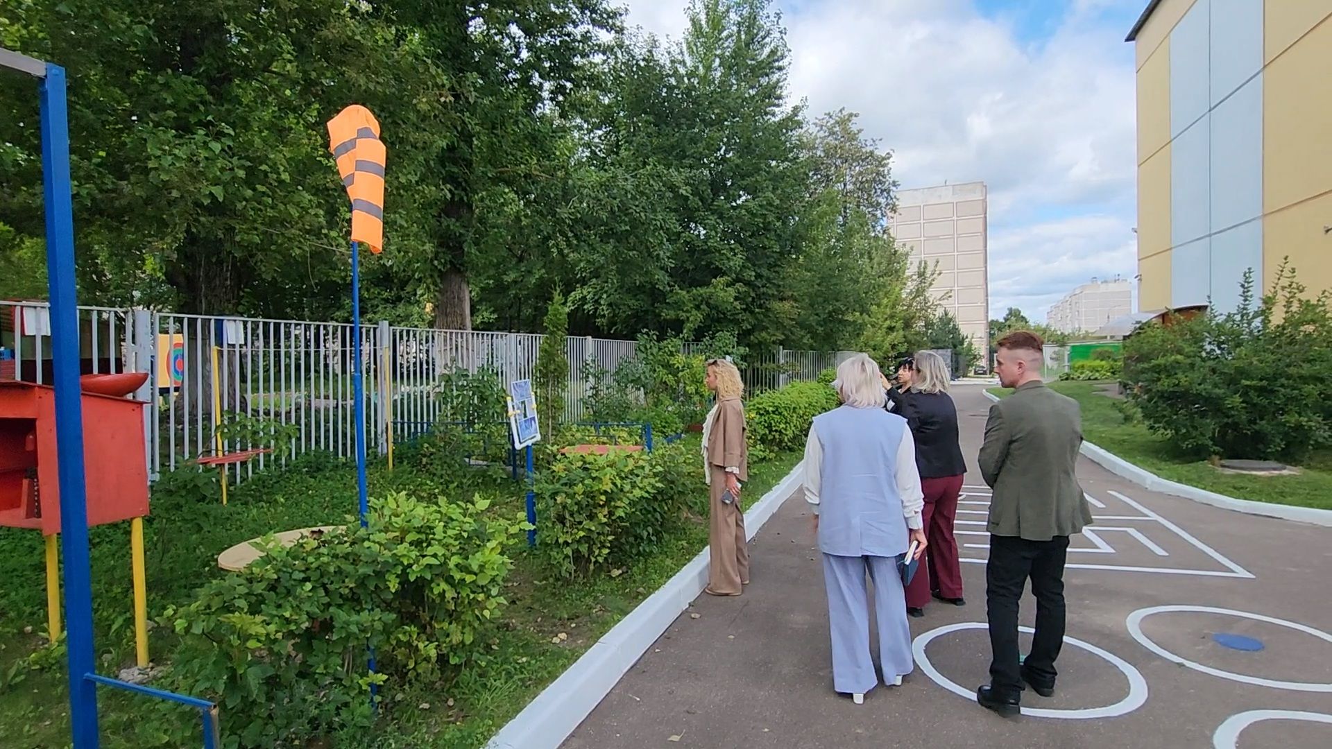 чехов, микрорайон венюково , школа 9, дошкольное отделение , подготовка к новому учебному году , косметический ремонт , обновление пищеблока, ремонт бассейна , благоустройство территории, метеостанция, комиссия, проверка,