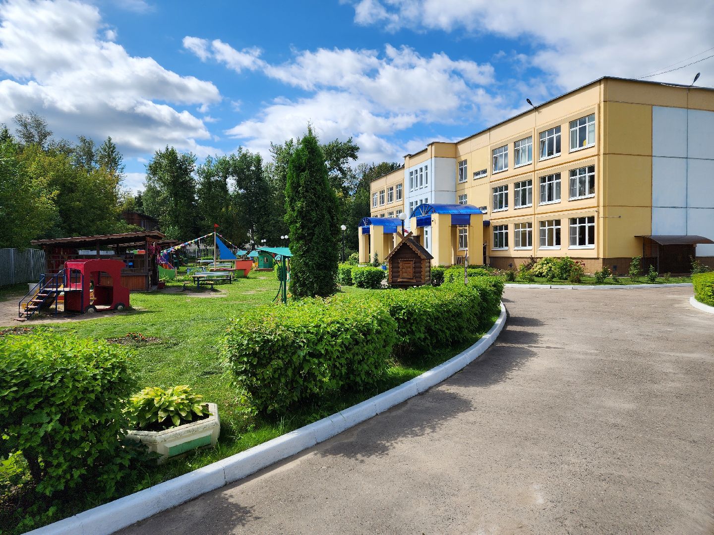 чехов, микрорайон венюково , школа 9, дошкольное отделение , подготовка к новому учебному году , косметический ремонт , обновление пищеблока, ремонт бассейна , благоустройство территории, метеостанция, комиссия, проверка,