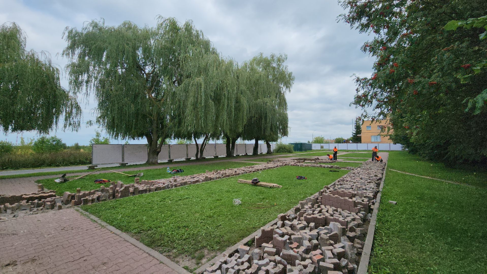 кашира, сквер, благоустройство, зона отдыха, комфортная городская среда, демонтаж,