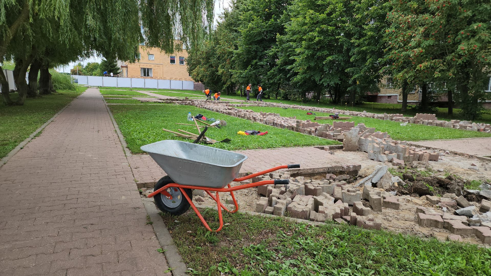 кашира, сквер, благоустройство, зона отдыха, комфортная городская среда, демонтаж,